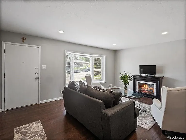 3058 S Lowell Blvd — Photo 6