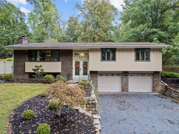 1907 Concord Dr, Allison Park, PA 15101