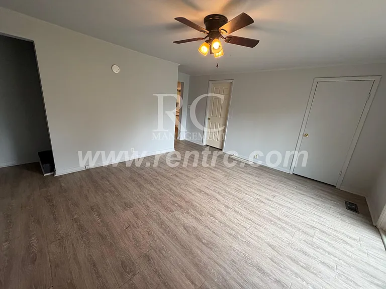 303 E 12th St #W — Photo 11