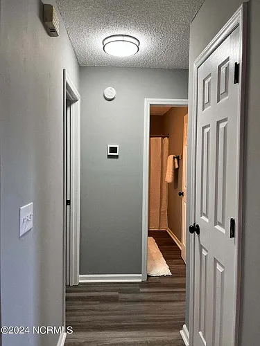 1200 Peyton Cir Photo 1