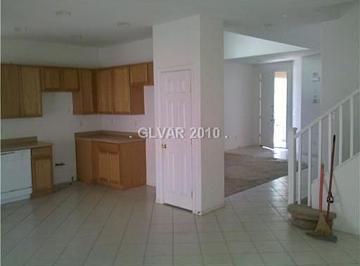 4th image of 3565 Chelsea Grove St