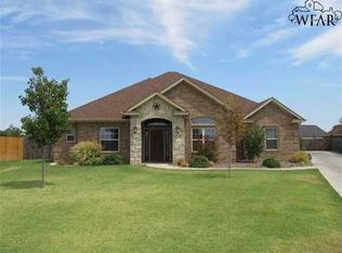 3 Oakwood Ct, Wichita Falls, TX 76308
