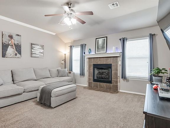 5th image of 2521 Demotte Dr