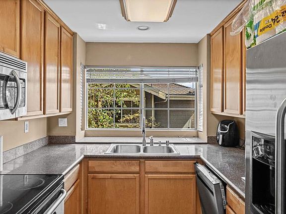 3rd image of 3665 Grove St Unit 271