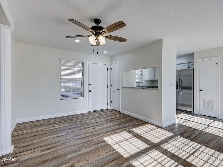 2907 S Jackson Ave — Photo 5