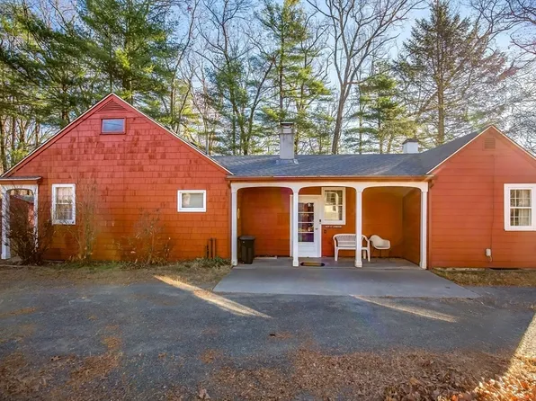 56 Summer Dr, Southwick, MA 01077