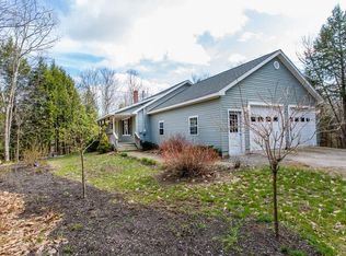 52 E School House Crossing Rd, Topsham, ME 04086