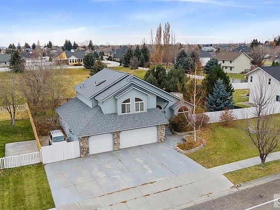 2nd image of 3810 Nathan Dr