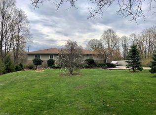 2059 Ridge Rd, Hinckley, OH 44233