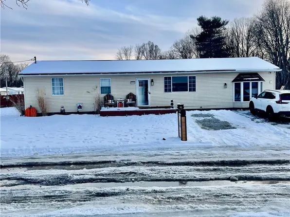 220 Ash Cir, Davisville, WV 26142