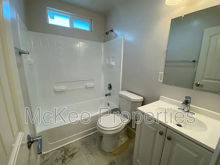 4334.5 Van Dyke Ave — Photo 7