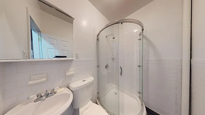 Rented by Bond New York | media 17