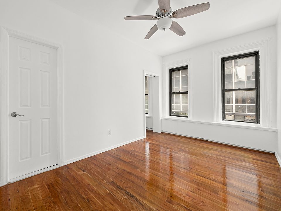 1st image of 216 E 39th St Floor 3