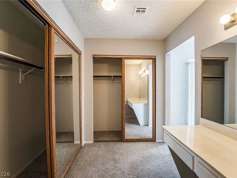 8705 Isola Dr — Photo 18