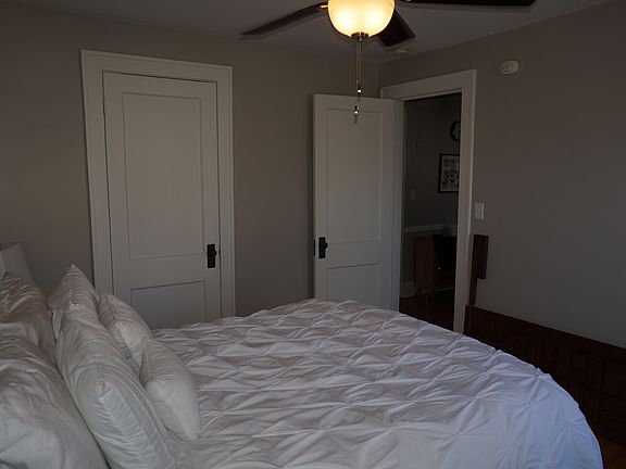 4th image of 1702 Laurel Ave APT 2