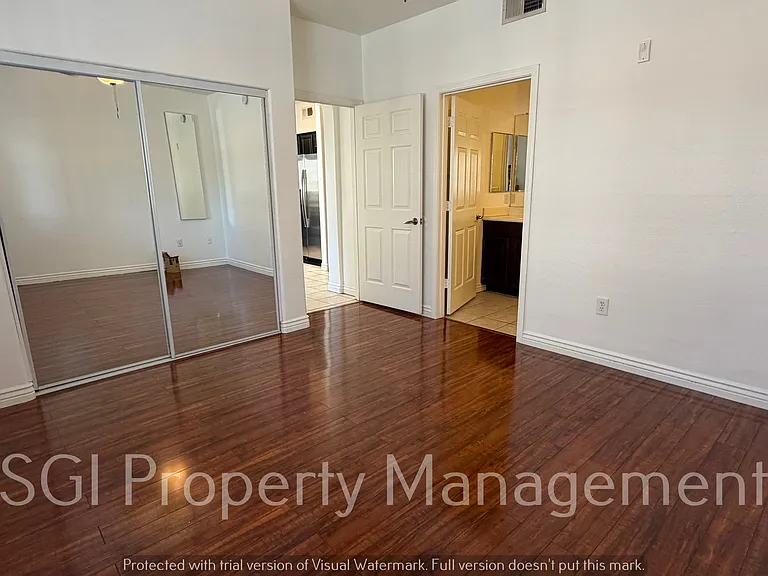 920 E Devonshire Ave #2011 — Photo 3