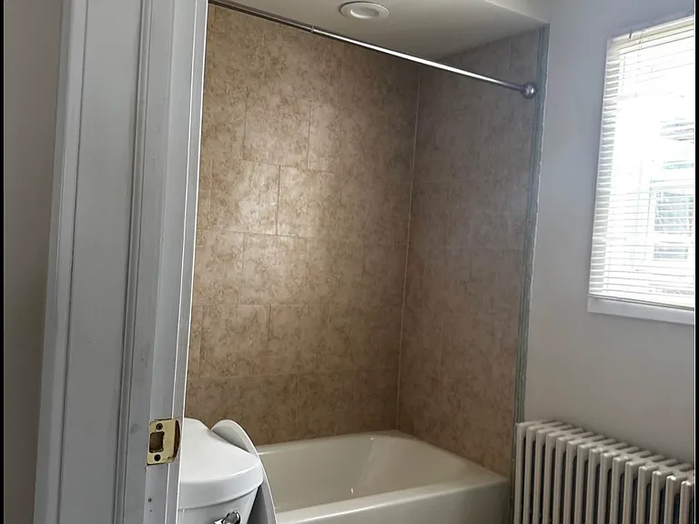 402 W Sample St — Photo 16