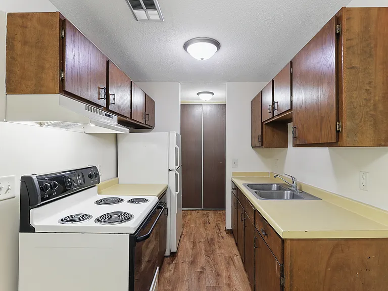 Forest Park Apartments — Photo 21