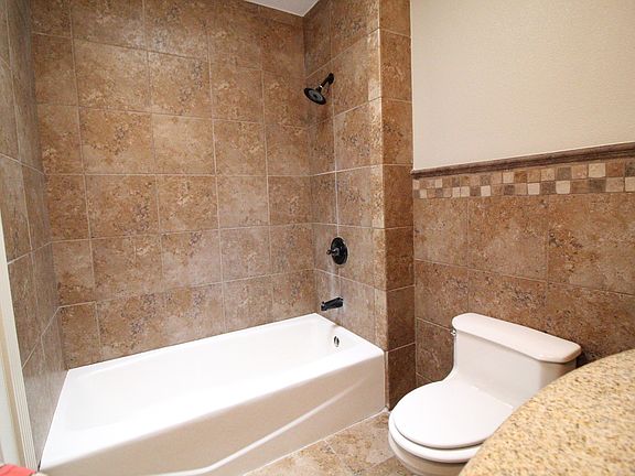 3rd image of 10020 Lockerbie Ave