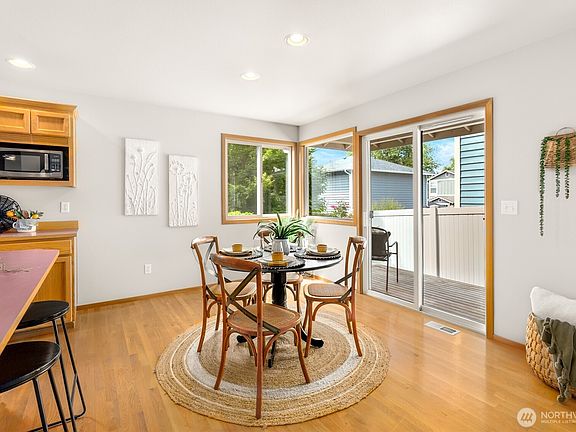 5th image of 14811 1st Avenue NE