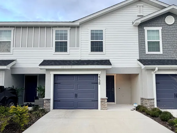 2738 Idyll Lakes Cir, Plant City, FL 33566