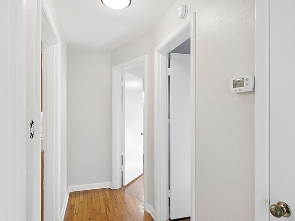 5th image of 301 Wygoda Cir