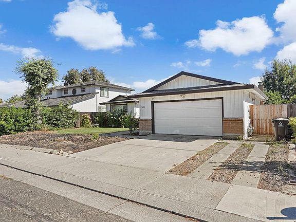 3rd image of 9424 Stanfield Ct