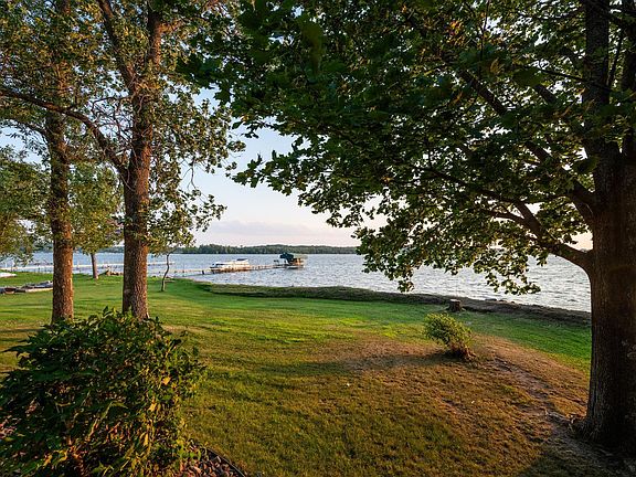 4th image of 50876 Lakeview Dr