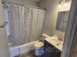 119 Vanburen Ct #6, Canton, IL 61520