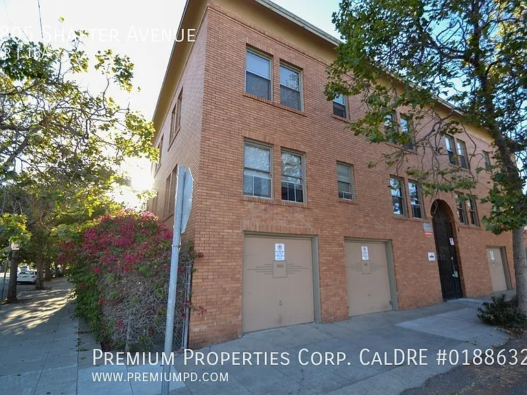 3805 Shafter Ave — Photo 21