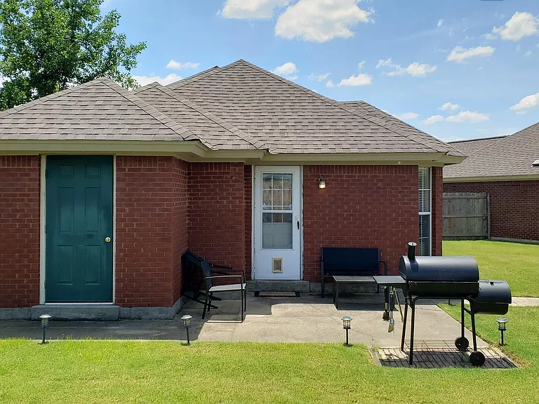 1113 Stafford Dr — Photo 35