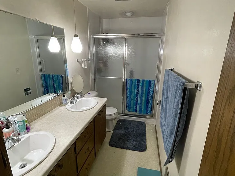 2409 N Eugene St — Photo 8