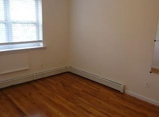 2840 41st St, Astoria, NY 11103