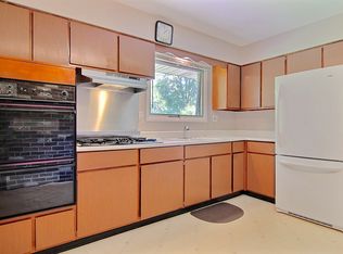 305 Oakland Ave, Trail Creek, IN 46360