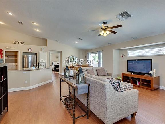 3rd image of 4623 Mountain Snow St
