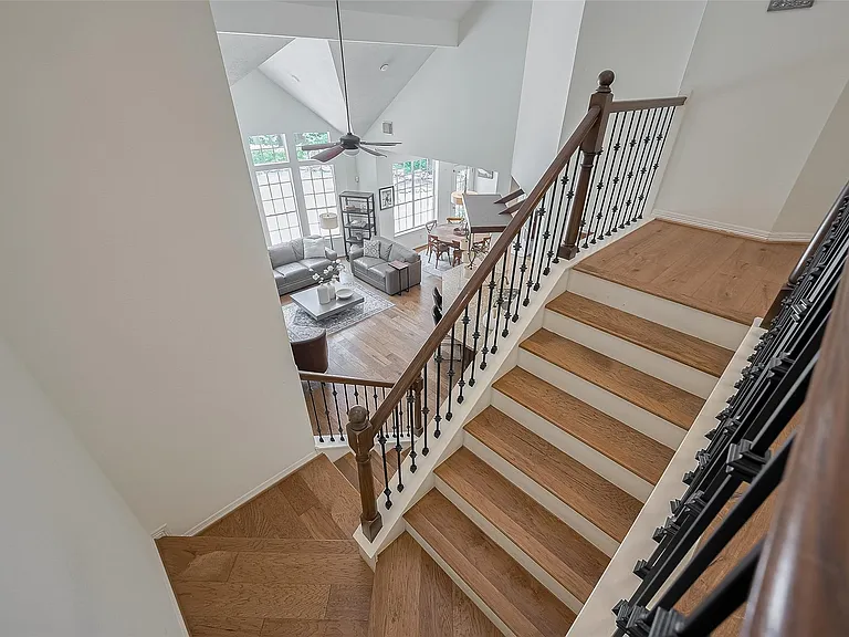 7 Peaceful Canyon Ct — Photo 40
