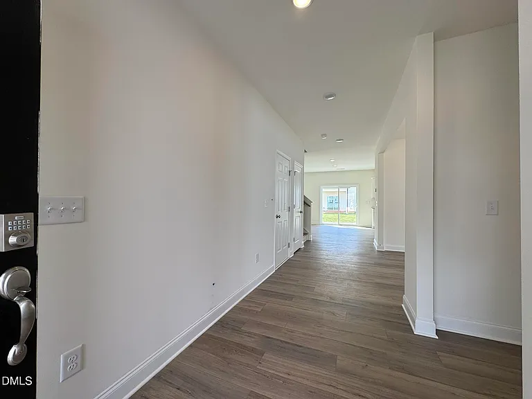 231 Faith Ave — Photo 2