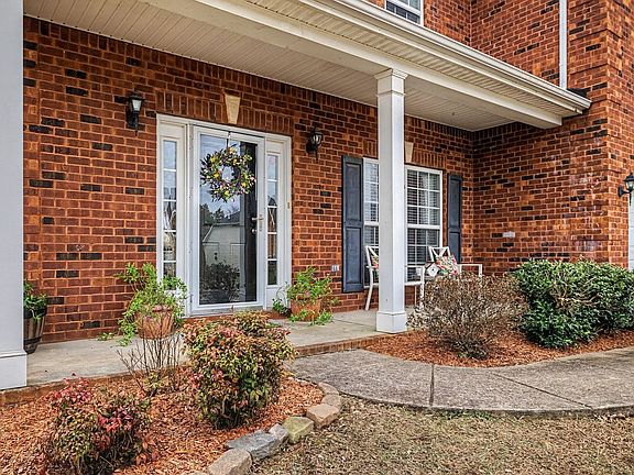 2nd image of 4033 Locerbie Cir