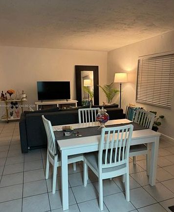 5th image of 24-130 Mendoza Ave #24