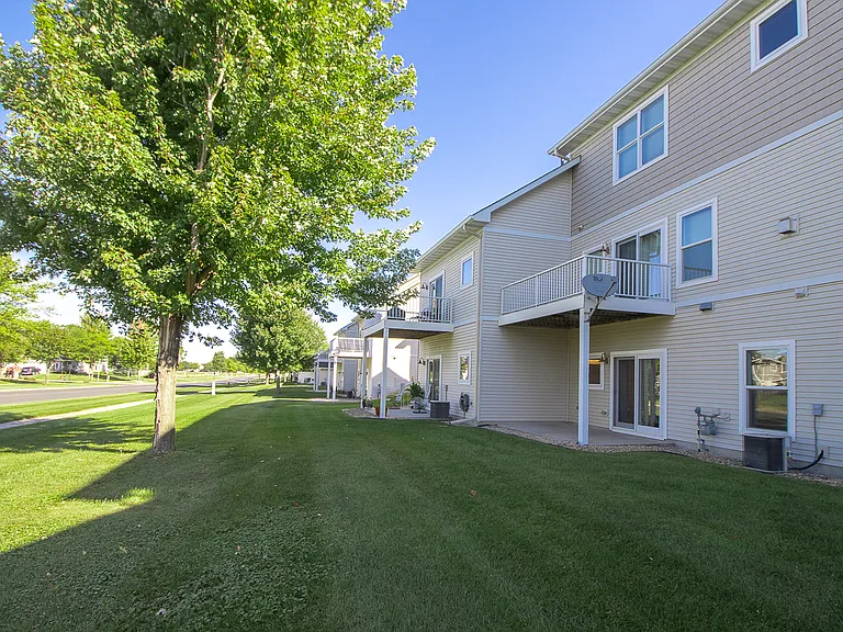 2434 Elianna Dr — Photo 36