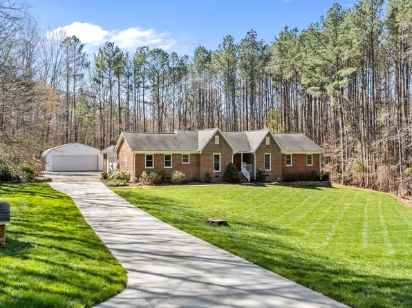 4126 Somerset Dr, Oxford, NC 27565