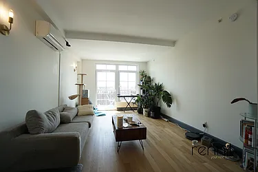 Rented by Rennit Inc.