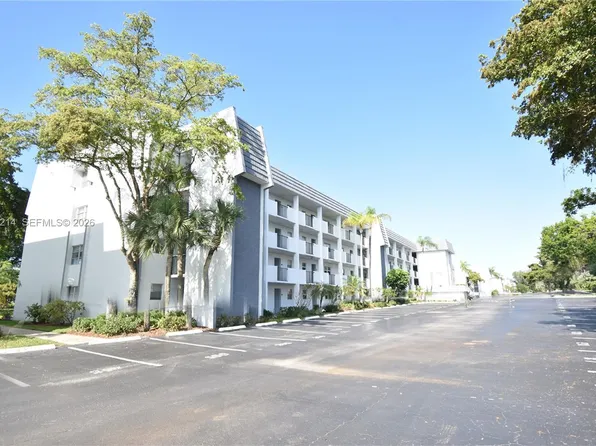 6080 NW 44th St APT 201, Lauderhill, FL 33319