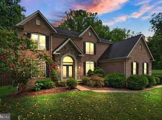 12219 Popes Head Rd, Fairfax, VA 22030