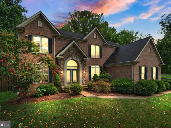 12219 Popes Head Rd, Fairfax, VA 22030