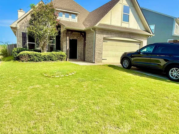 1009 Pine Valley Dr, Calera, AL 35040