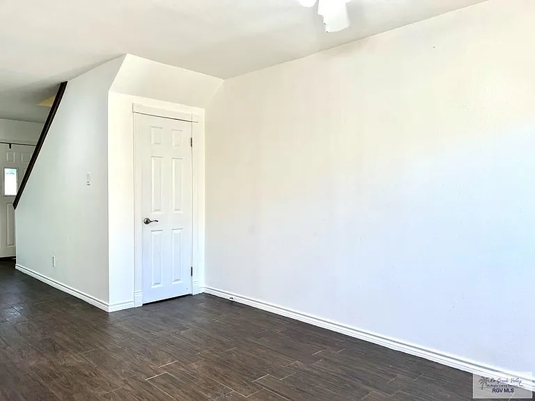 3908 Las Palmas Cir — Photo 5