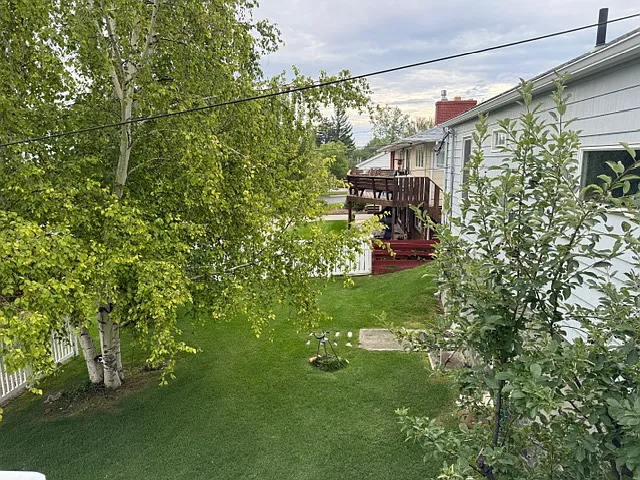 3 bed, 1880 sqft, $2,300 — Photo 3