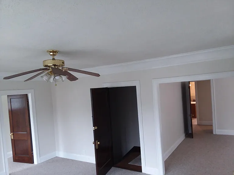 2105 Renrock Rd — Photo 2
