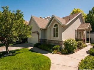 802 N Park Shadows Cir, Bountiful, UT 84010